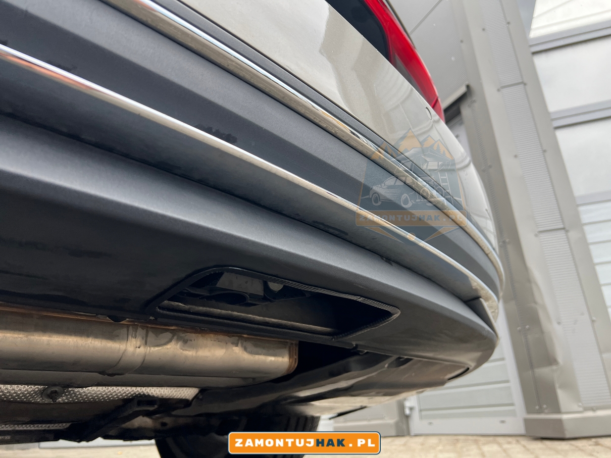 Z tyłu Audi A7 C8 2021 z nowo zainstalowanym hakiem holowniczym Westfalia A40V. Solidność i funkcjonalność w jednym.